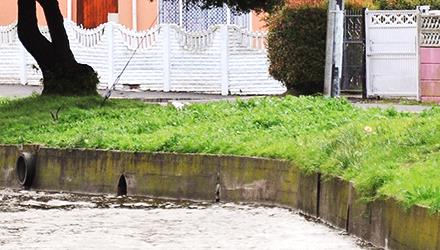 Illegal gutter connections can lead to sewer overflows – do your part this winter